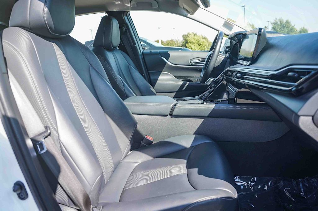 Thumbnail: 2021 Toyota Mirai - 10