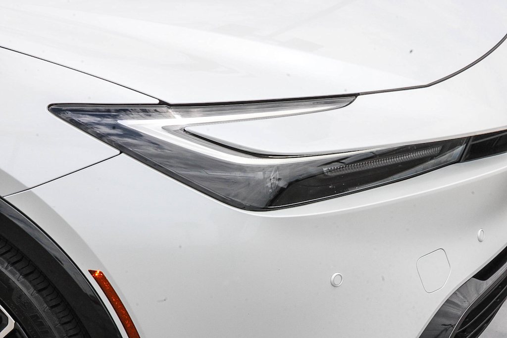 Thumbnail: 2024 Toyota Prius - 20