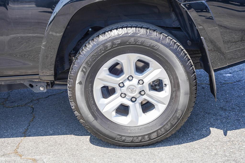 Thumbnail: 2023 Toyota 4Runner - 7