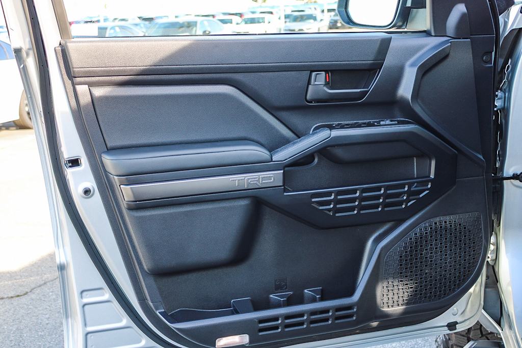 Thumbnail: 2025 Toyota 4Runner - 25