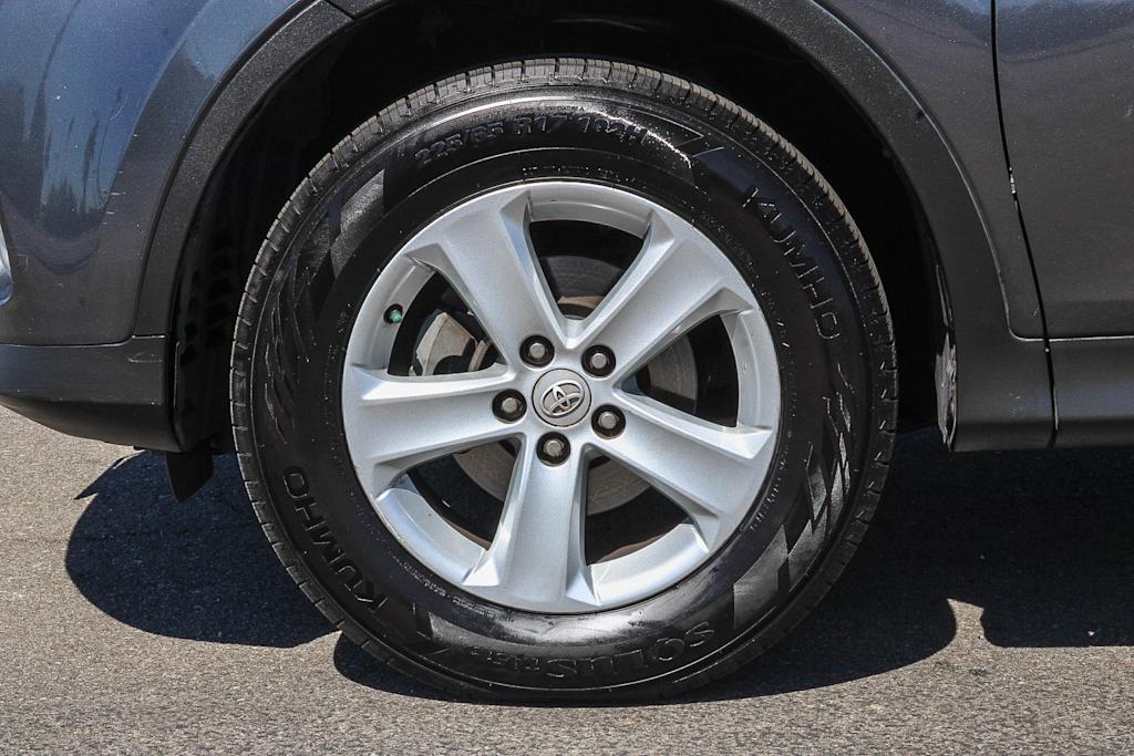 Thumbnail: 2014 Toyota RAV4 - 23