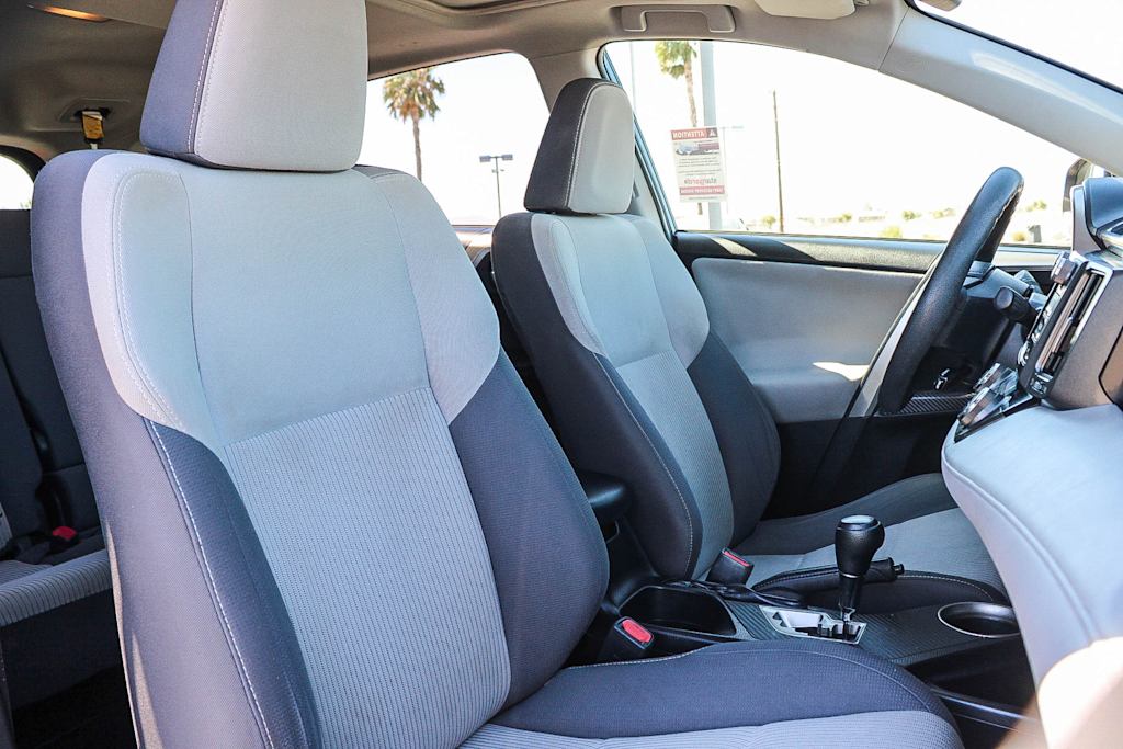 Thumbnail: 2014 Toyota RAV4 - 9