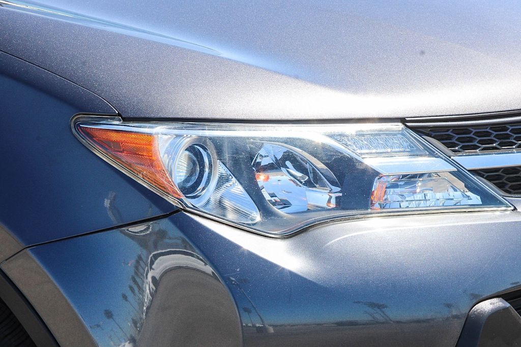 Thumbnail: 2014 Toyota RAV4 - 19