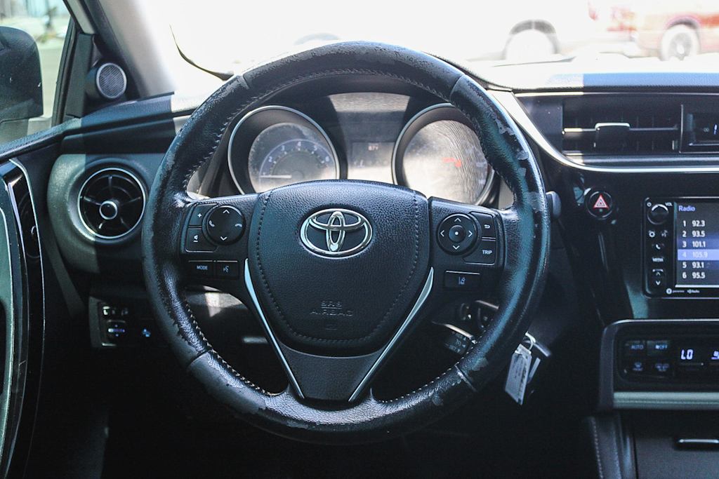 Thumbnail: 2017 Toyota Corolla iM - 12