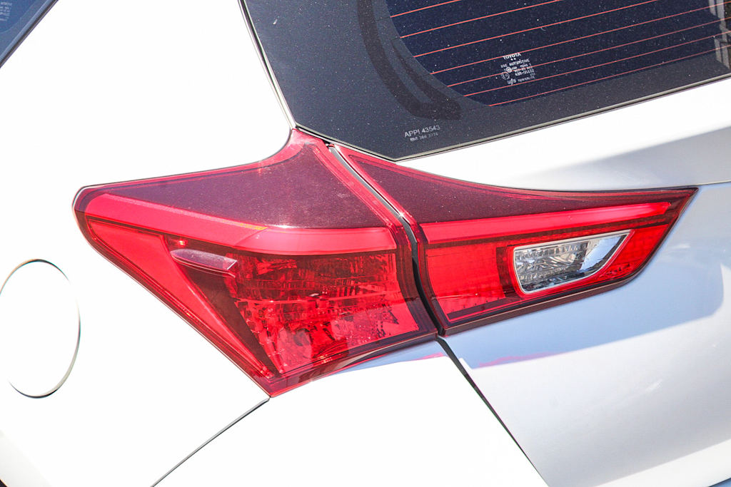 Thumbnail: 2017 Toyota Corolla iM - 22