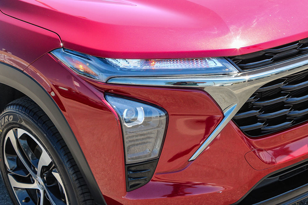 Thumbnail: 2024 Chevrolet Trax - 19
