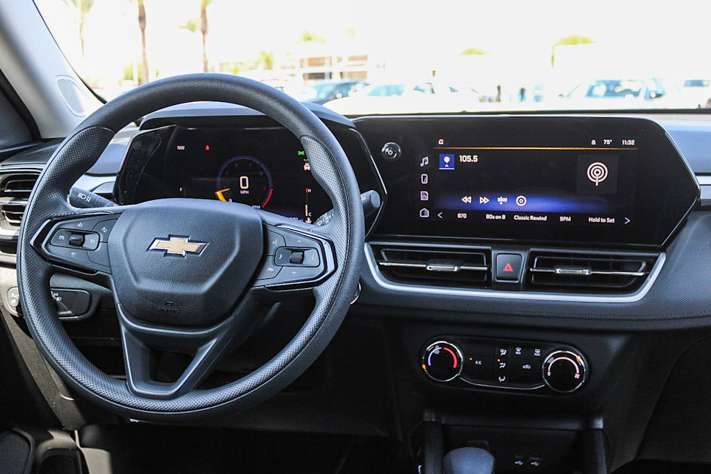 Thumbnail: 2025 Chevrolet TrailBlazer - 8