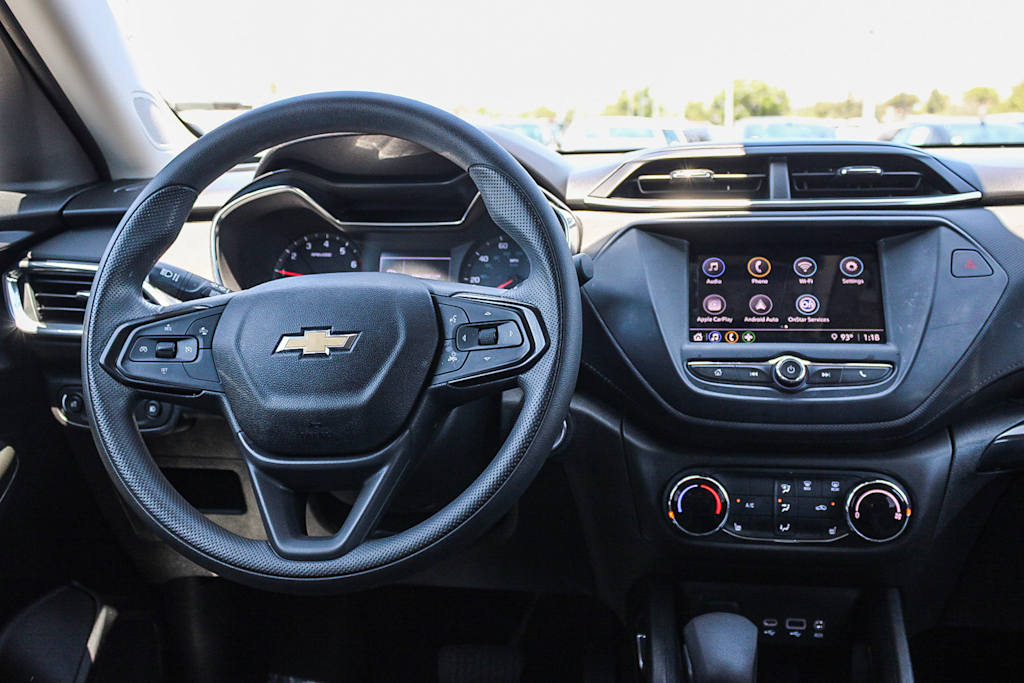 Thumbnail: 2023 Chevrolet TrailBlazer - 9