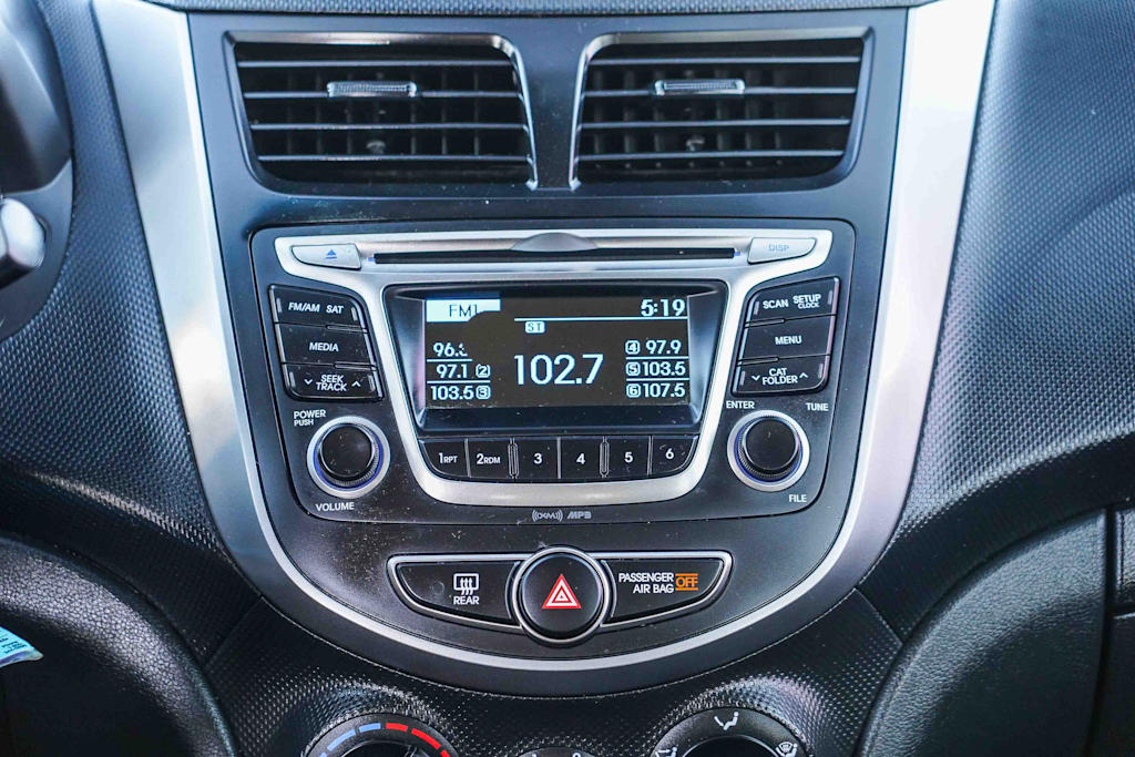 Thumbnail: 2017 Hyundai Accent - 21