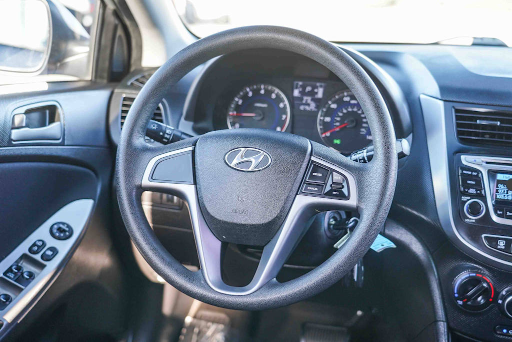 Thumbnail: 2017 Hyundai Accent - 9