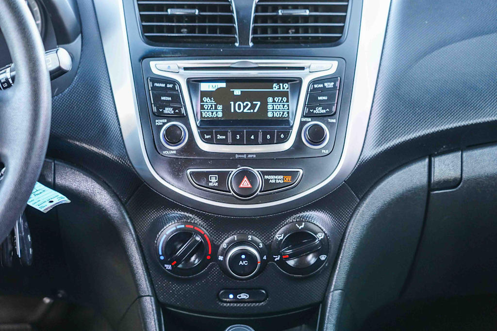 Thumbnail: 2017 Hyundai Accent - 20