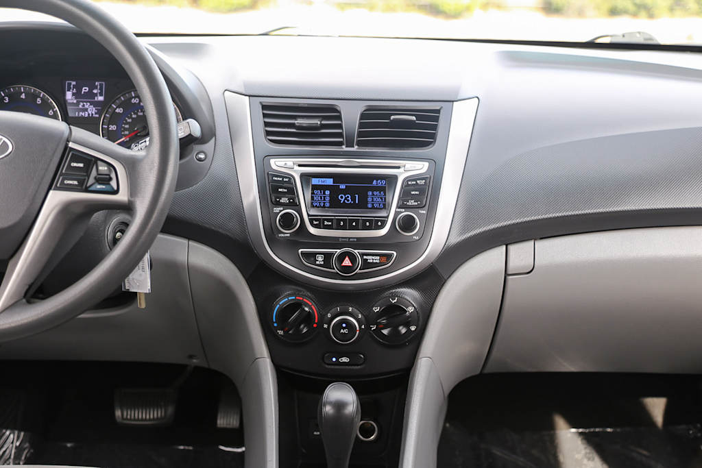 Thumbnail: 2017 Hyundai Accent - 8
