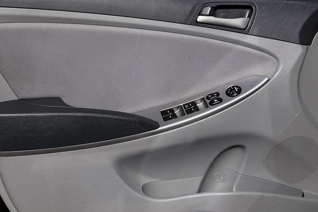 Thumbnail: 2017 Hyundai Accent - 22