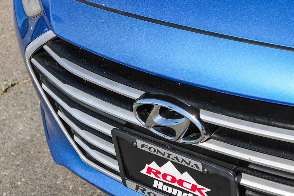 Thumbnail: 2017 Hyundai Elantra - 5