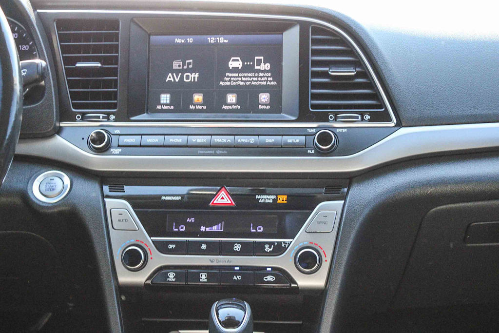 Thumbnail: 2017 Hyundai Elantra - 12