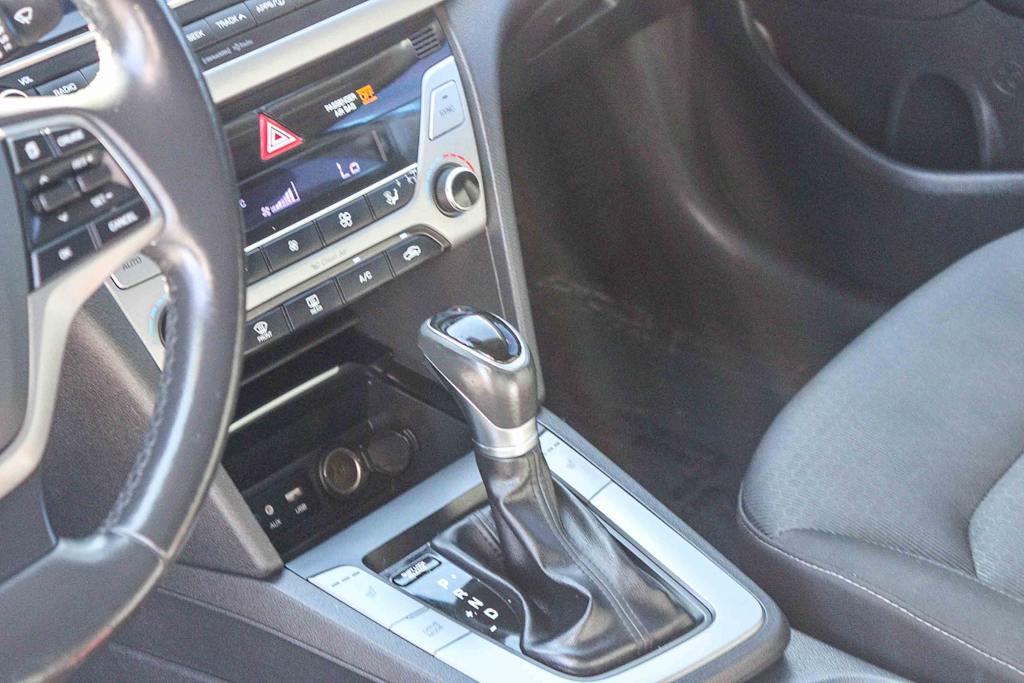 Thumbnail: 2017 Hyundai Elantra - 25