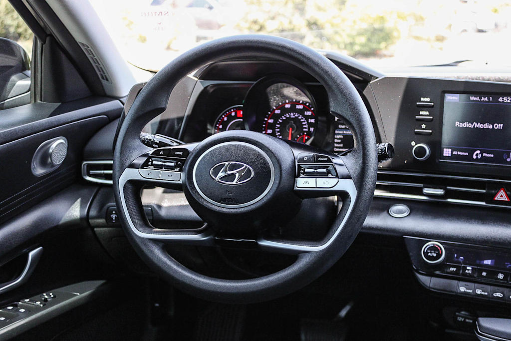 Thumbnail: 2022 Hyundai Elantra - 13
