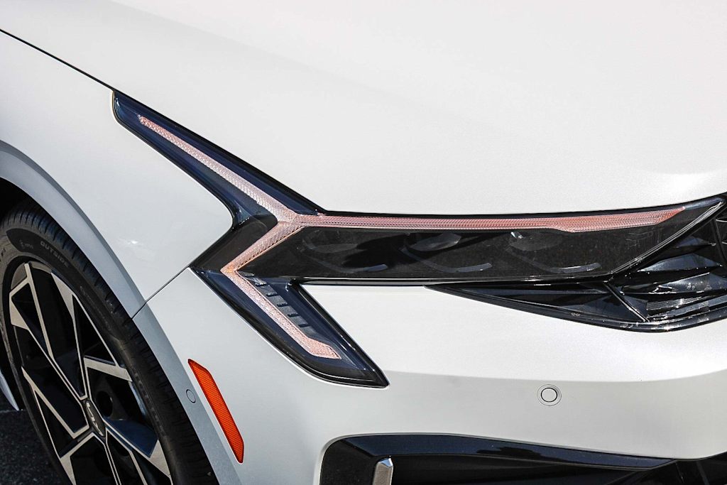 Thumbnail: 2025 Kia K5 - 16