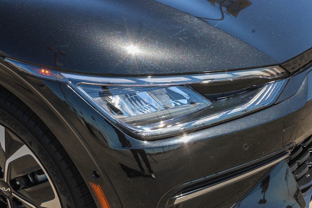 Thumbnail: 2024 Kia EV6 - 18