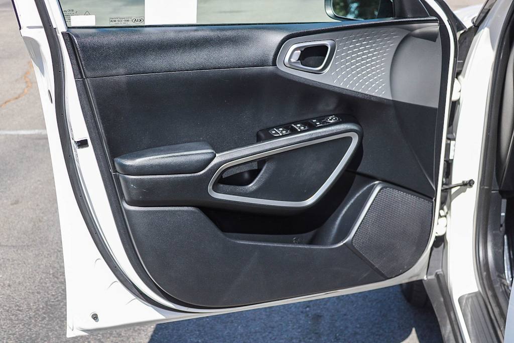 Thumbnail: 2021 Kia Soul - 25
