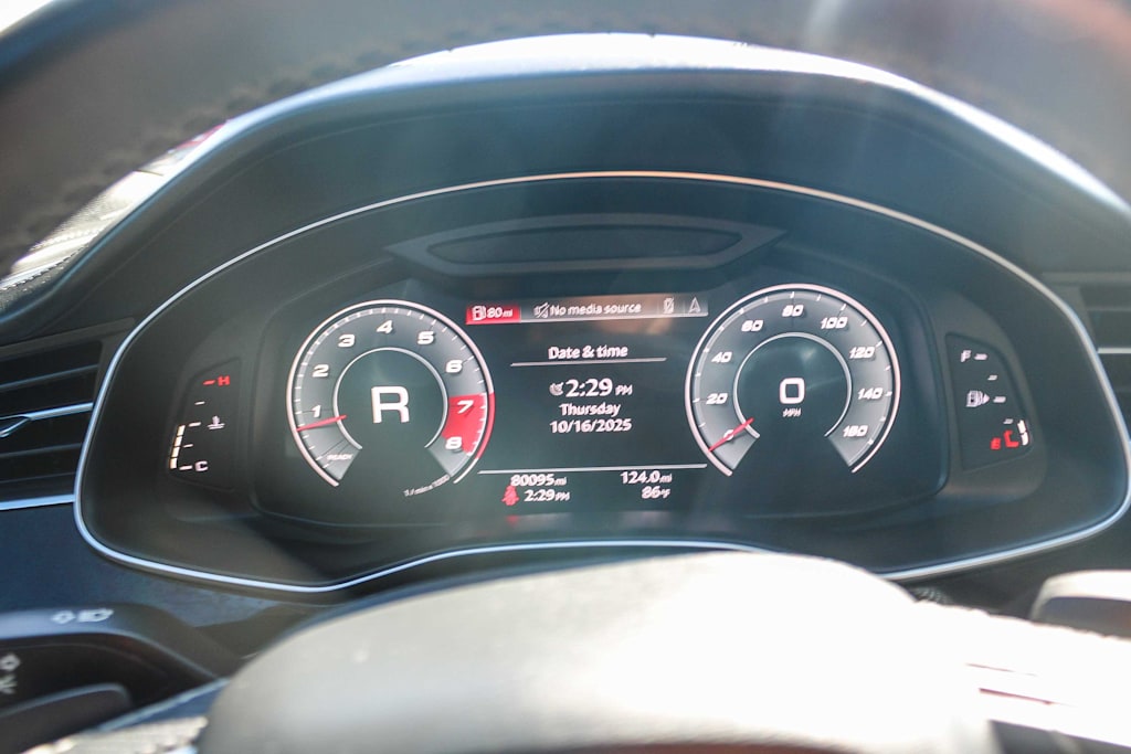 Thumbnail: 2021 Audi SQ8 - 13