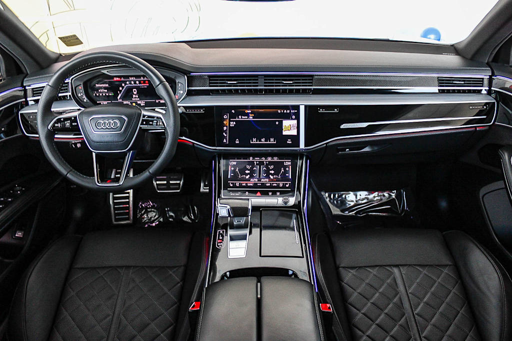 Thumbnail: 2024 Audi S8 - 2