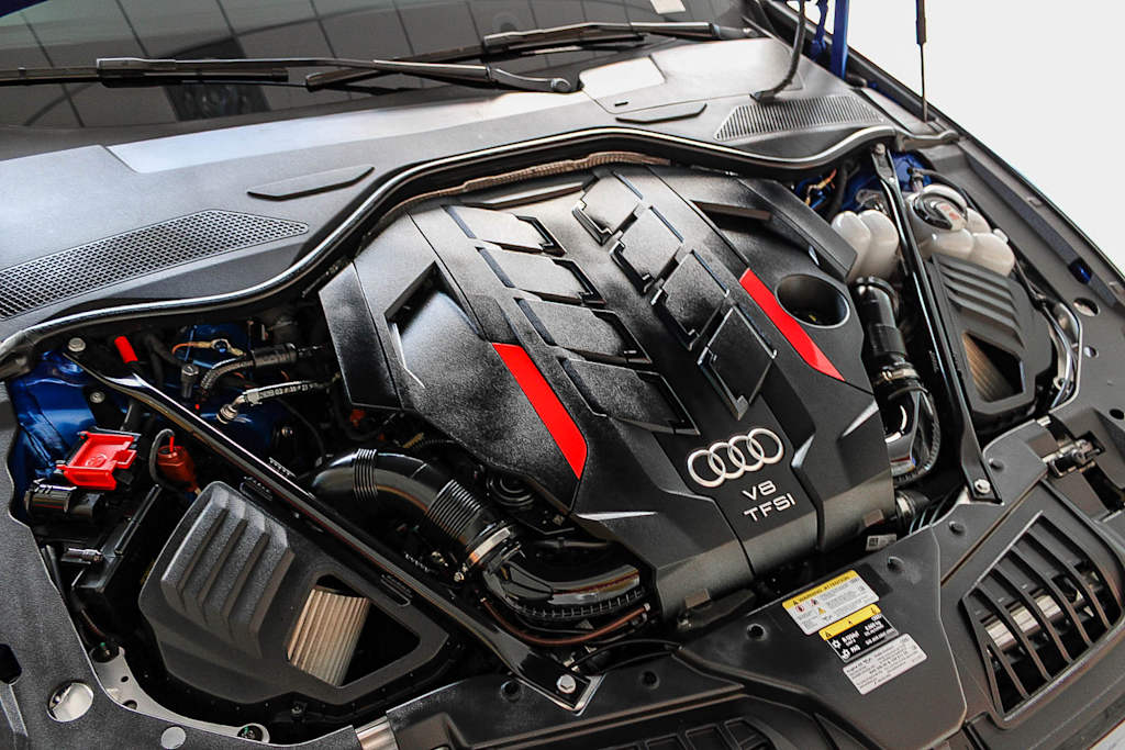 Thumbnail: 2024 Audi S8 - 8
