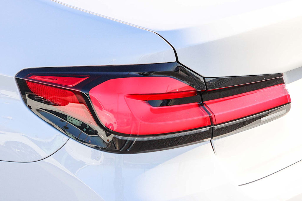 Thumbnail: 2021 BMW 5 Series - 18