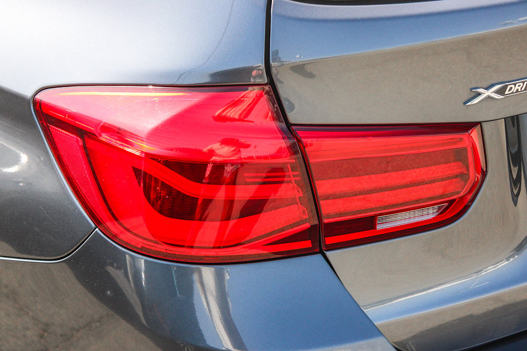 Thumbnail: 2018 BMW 3 Series - 20