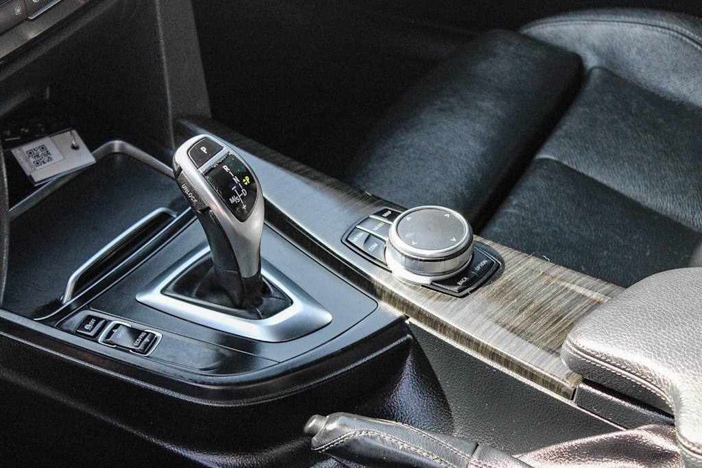 Thumbnail: 2018 BMW 3 Series - 14