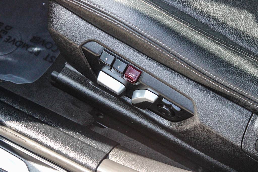 Thumbnail: 2018 BMW 3 Series - 25