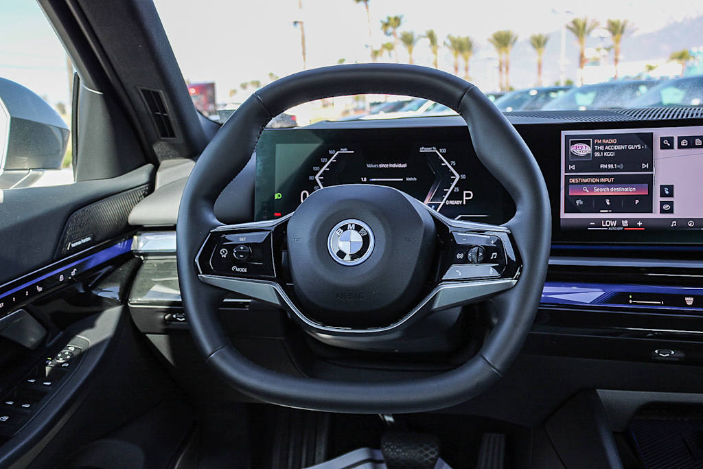 Thumbnail: 2025 BMW i5 - 13