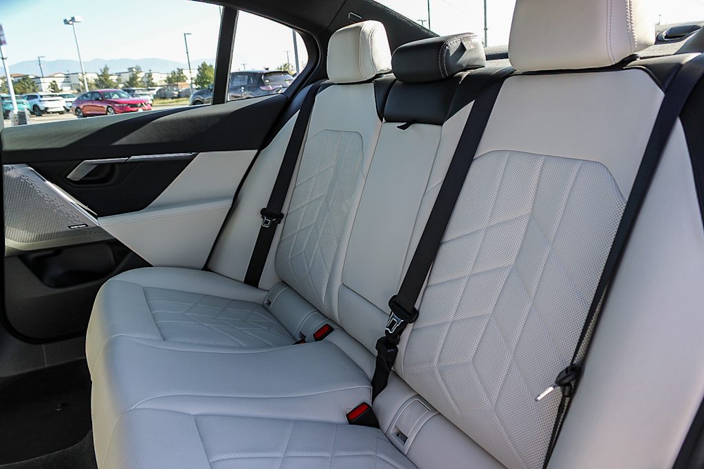 Thumbnail: 2025 BMW i5 - 12