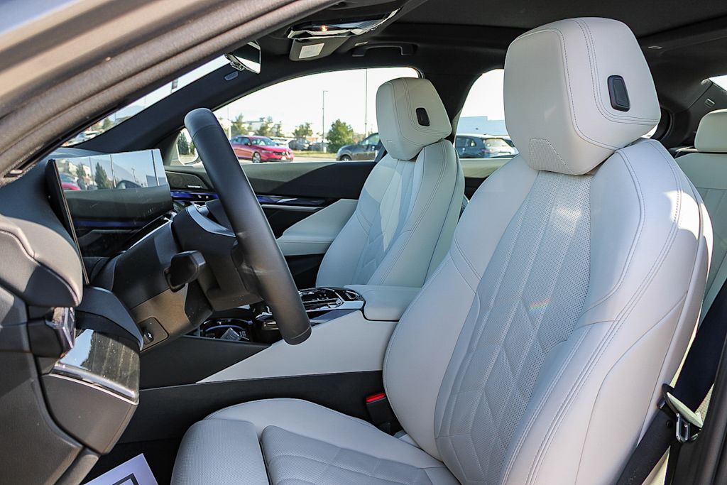 Thumbnail: 2025 BMW i5 - 11