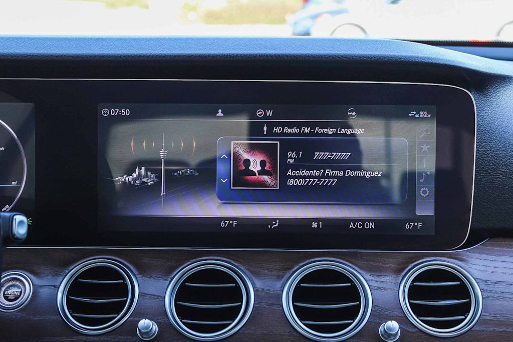 Thumbnail: 2020 Mercedes-Benz E-Class - 14