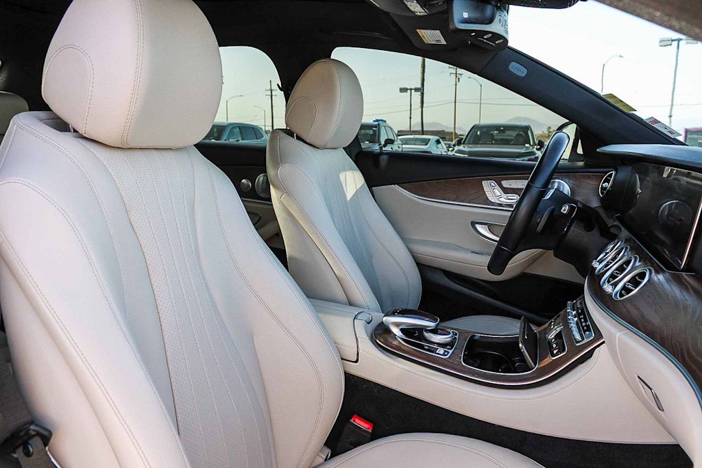 Thumbnail: 2020 Mercedes-Benz E-Class - 10