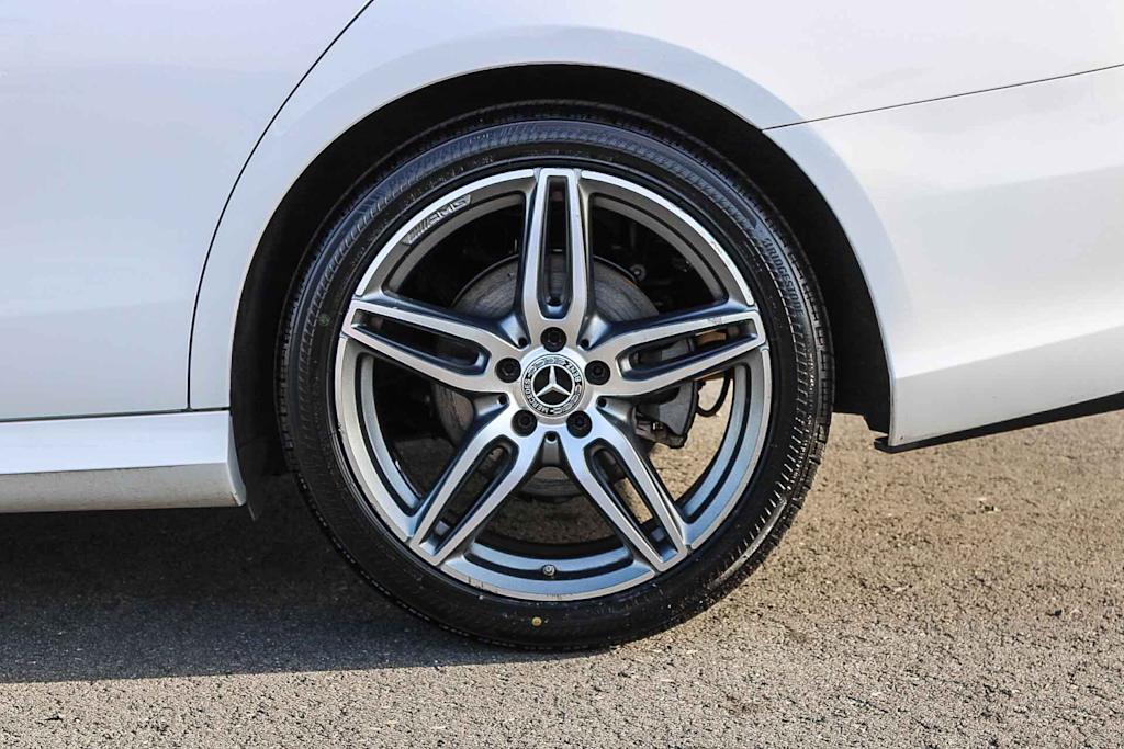 Thumbnail: 2020 Mercedes-Benz E-Class - 7