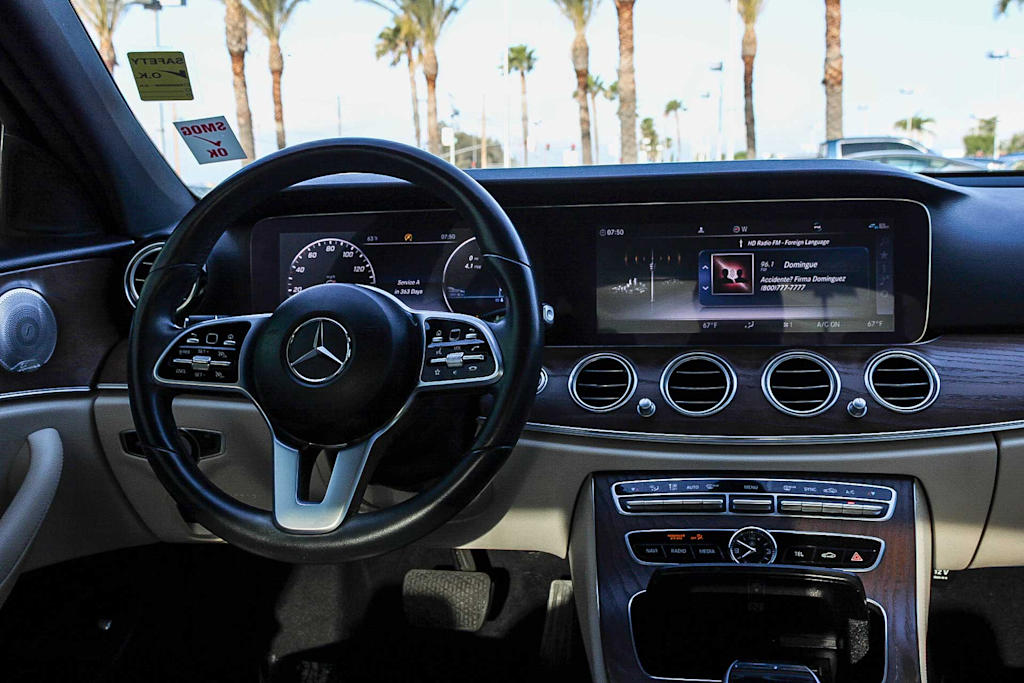 Thumbnail: 2020 Mercedes-Benz E-Class - 9