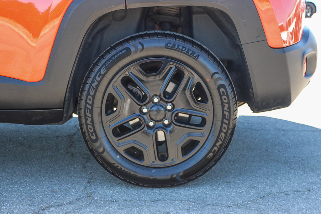 Thumbnail: 2020 Jeep Renegade - 6