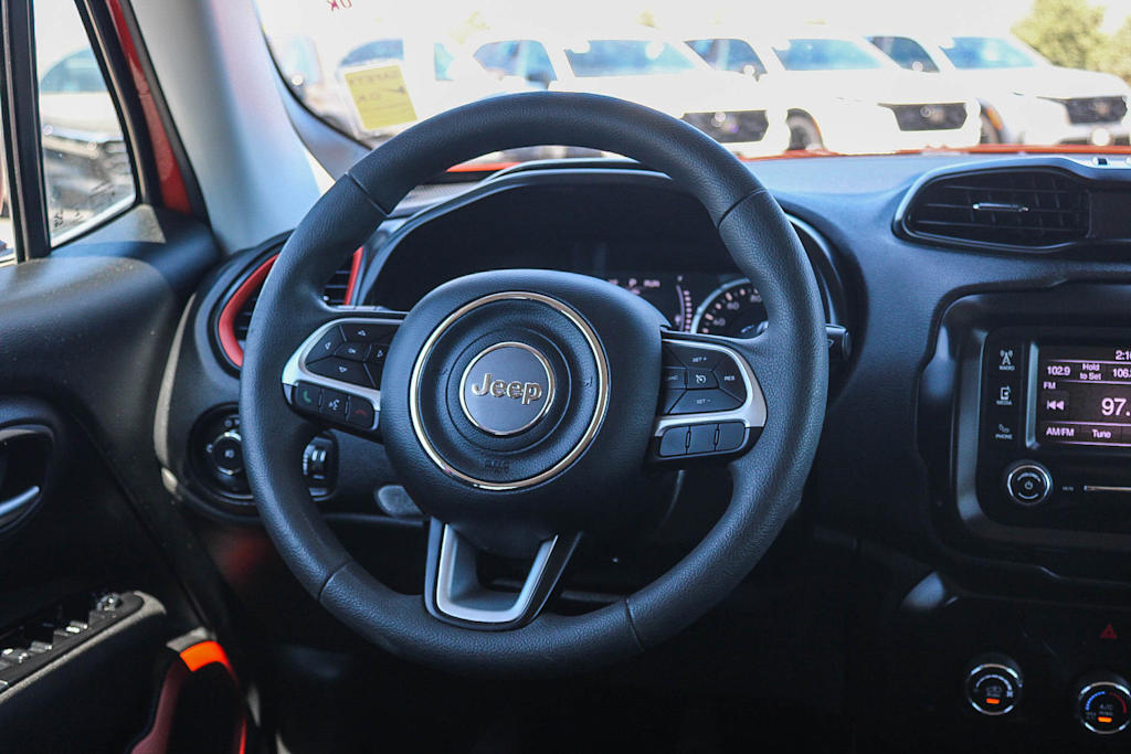 Thumbnail: 2020 Jeep Renegade - 12
