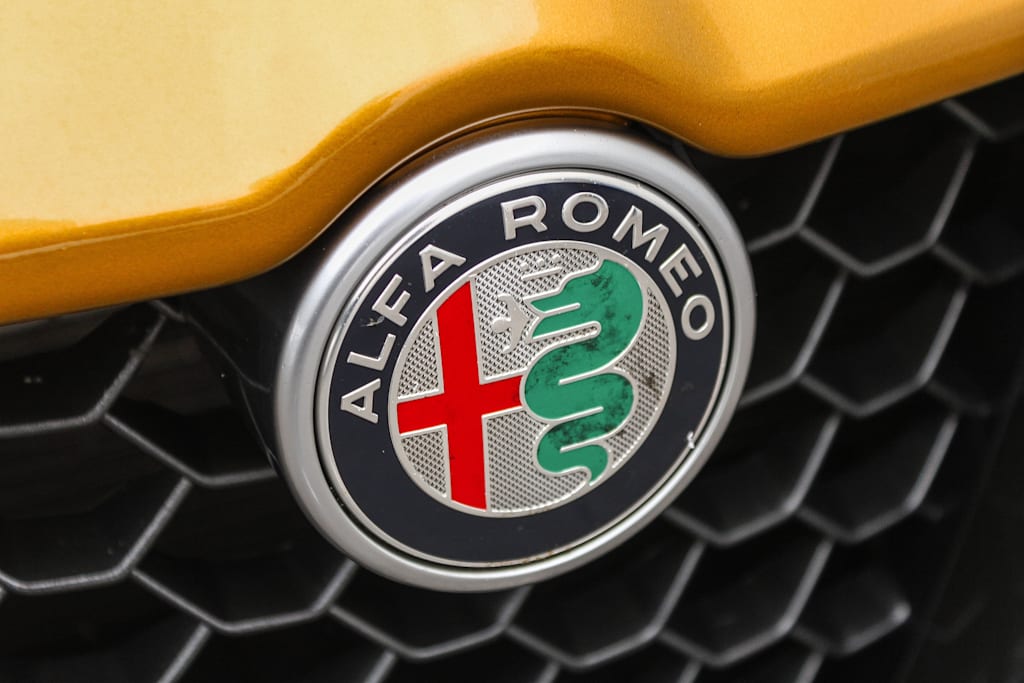 2022 Alfa Romeo Stelvio Ti 19