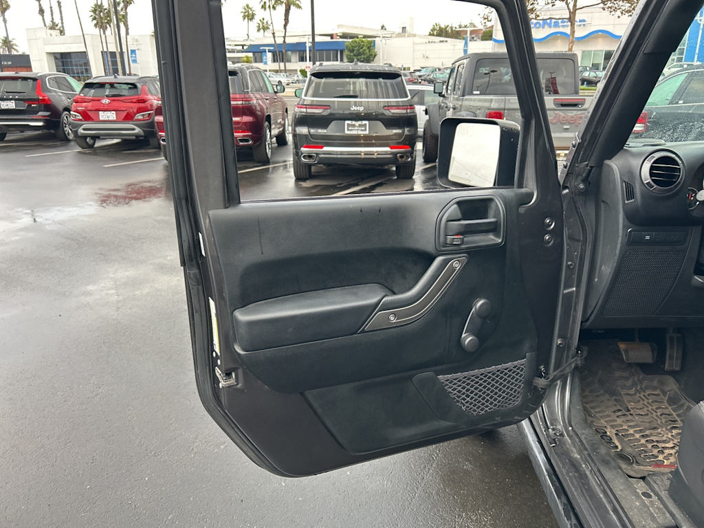 Thumbnail: 2018 Jeep Wrangler - 27