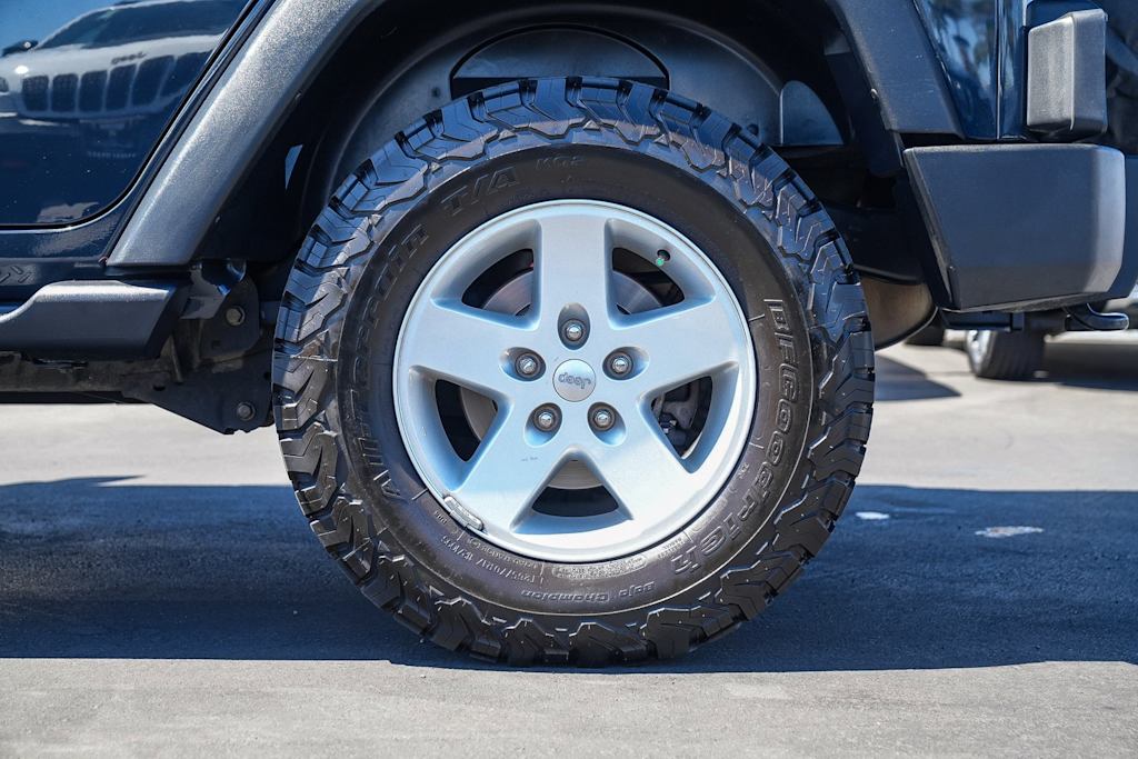 Thumbnail: 2017 Jeep Wrangler - 18