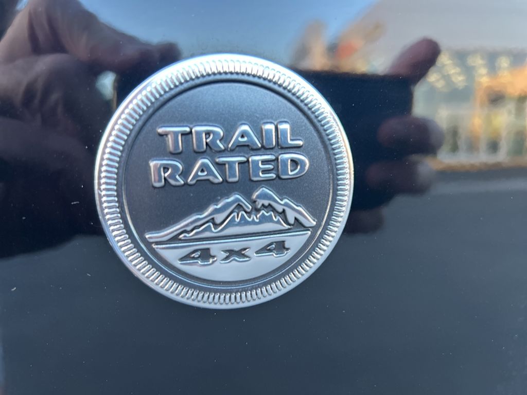 Thumbnail: 2017 Jeep Wrangler - 23