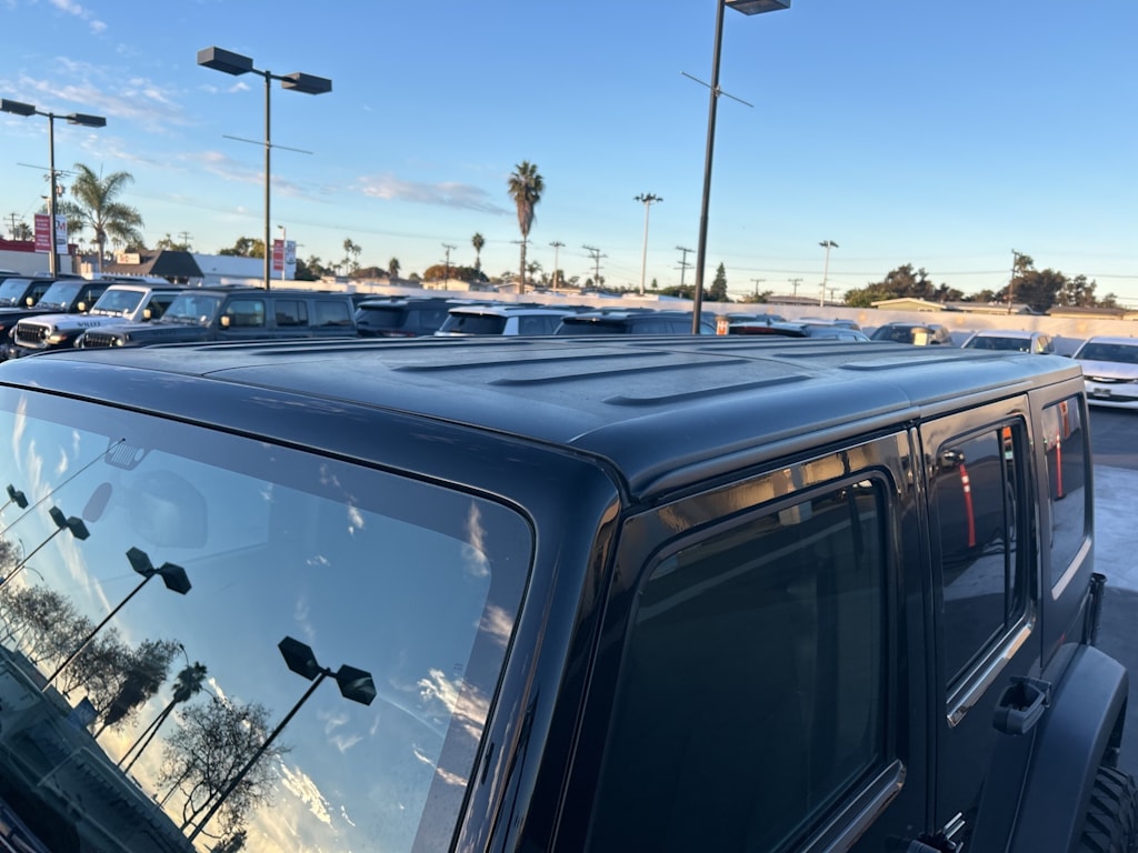 Thumbnail: 2017 Jeep Wrangler - 24