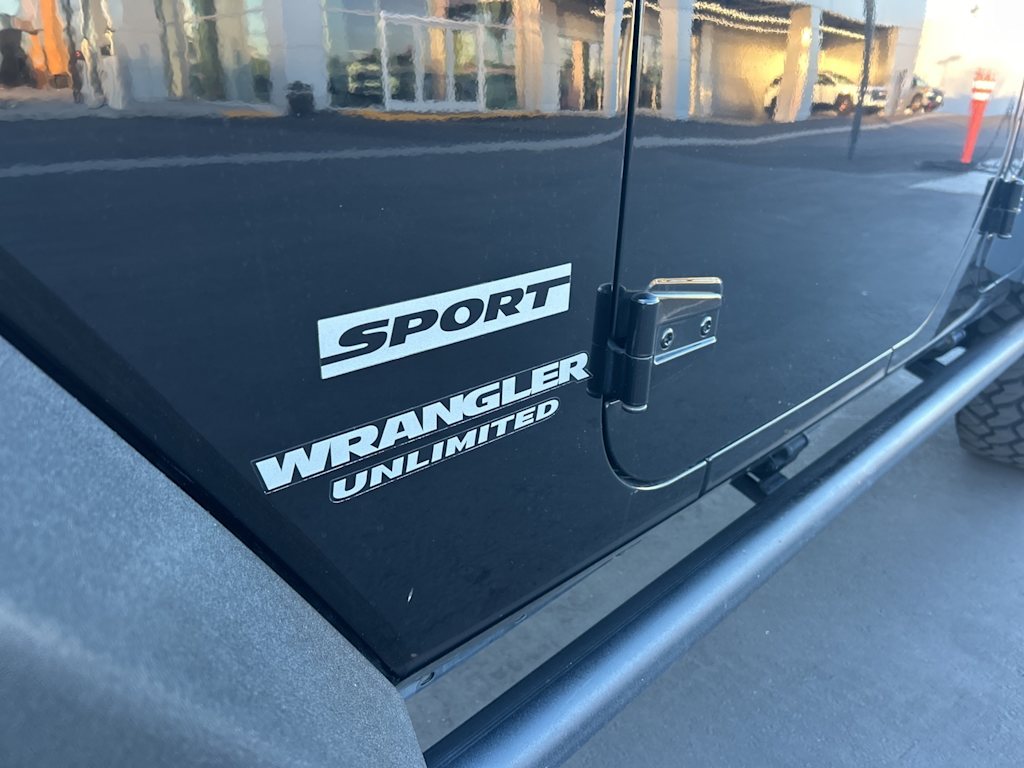 Thumbnail: 2017 Jeep Wrangler - 7