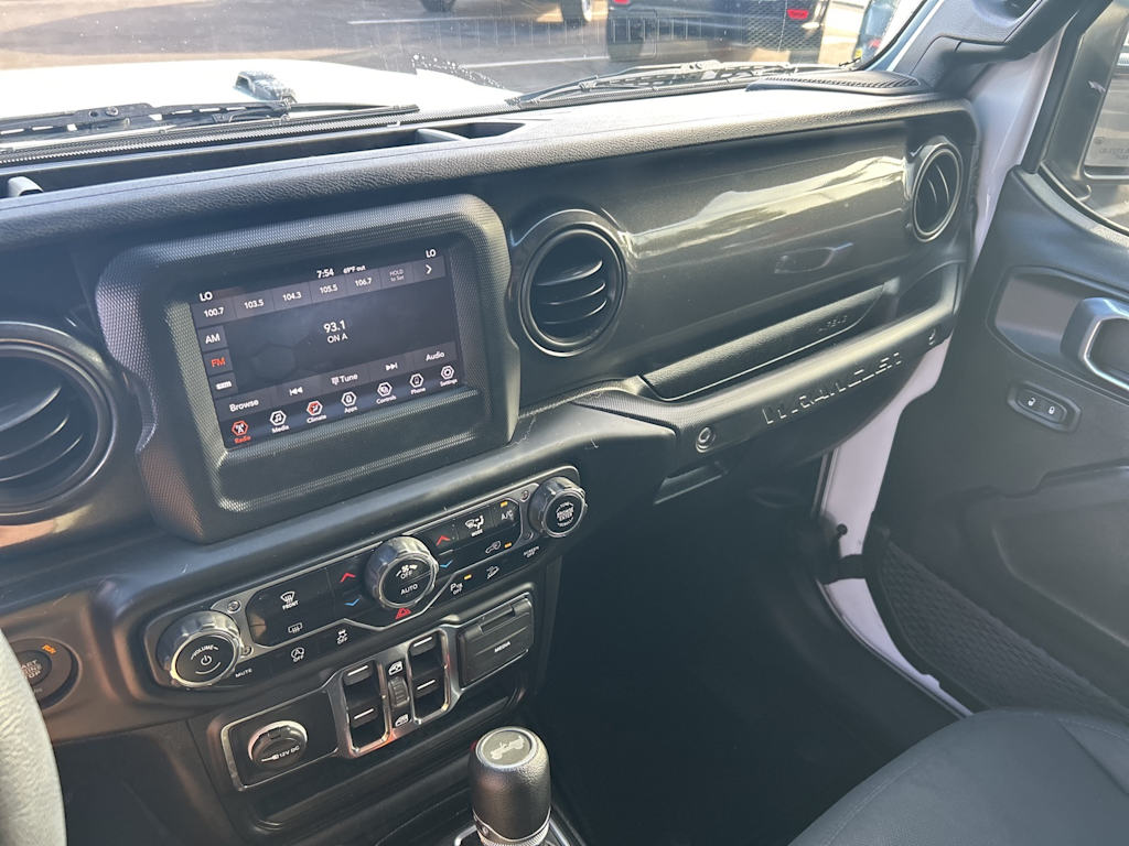 Thumbnail: 2021 Jeep Wrangler - 45
