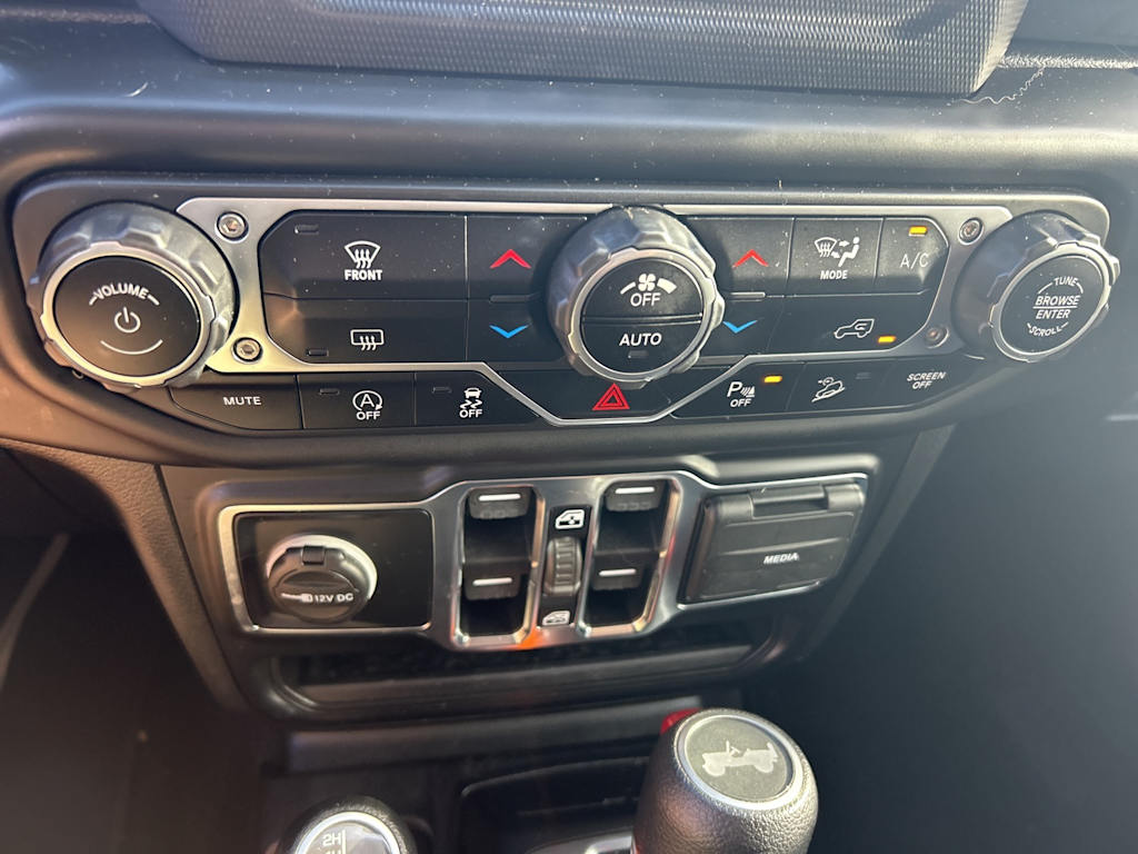 Thumbnail: 2021 Jeep Wrangler - 40