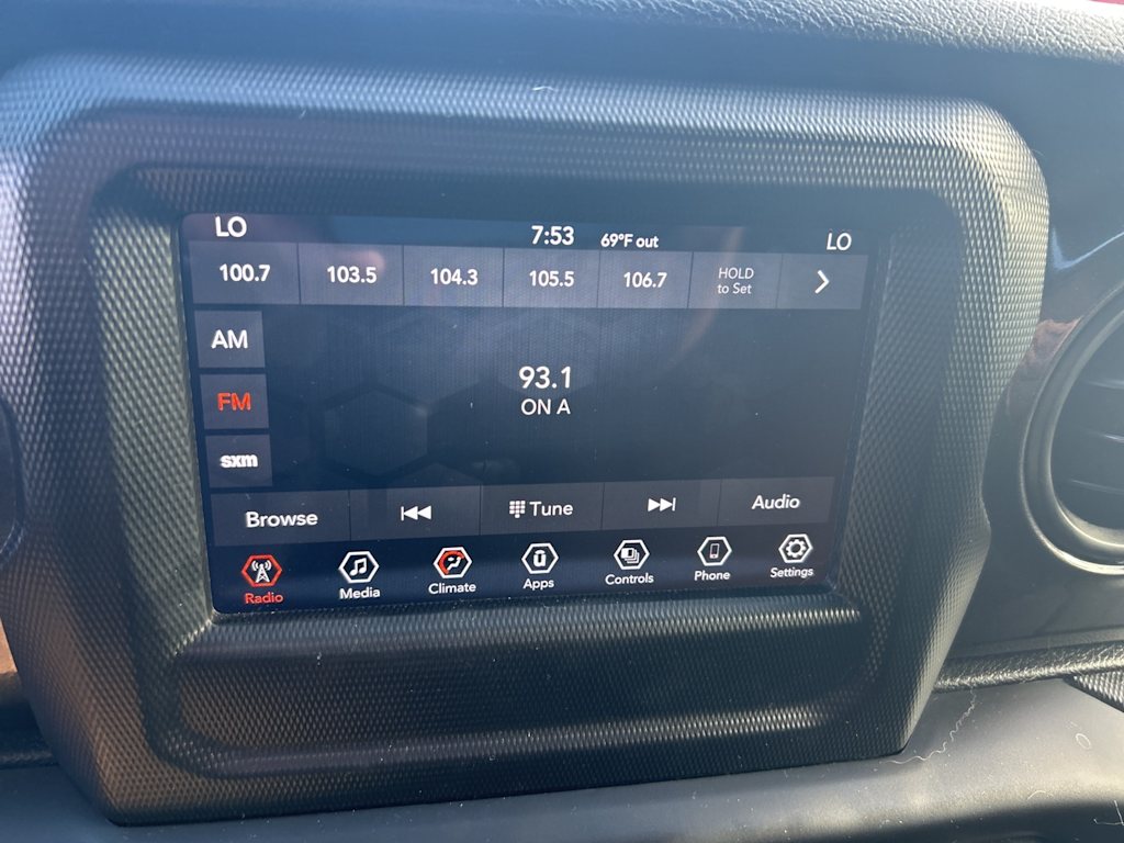 Thumbnail: 2021 Jeep Wrangler - 15