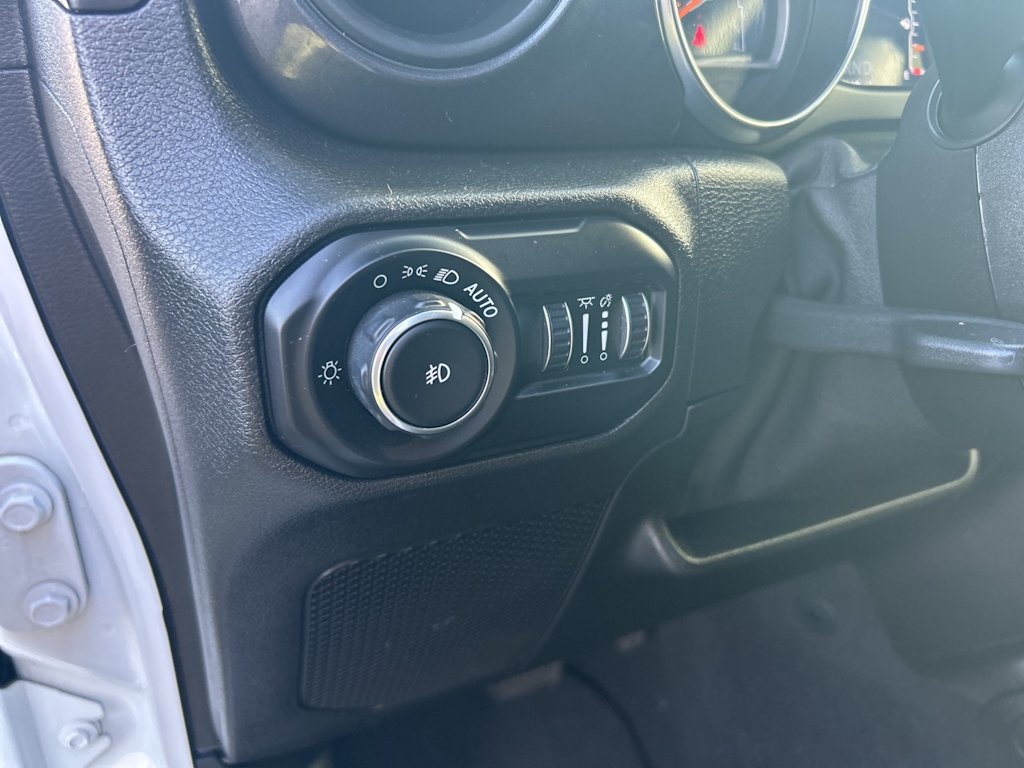 Thumbnail: 2021 Jeep Wrangler - 37